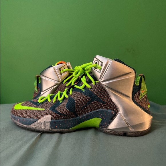 lebron 12 trillion dollar man